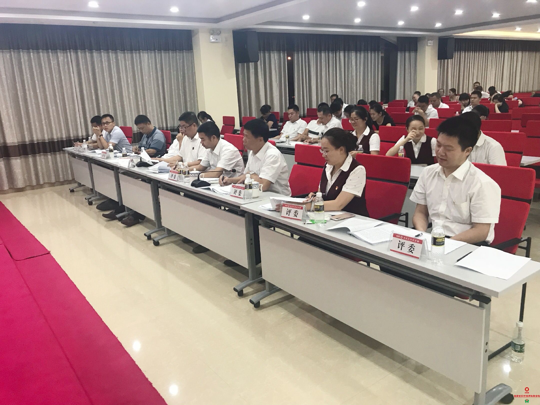 澄迈农商银行党委举办“勇当先锋，做好表率”演讲比赛