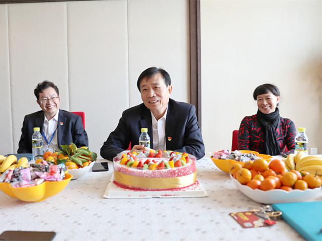省联社工会举办员工集体生日会 提升员工幸福感