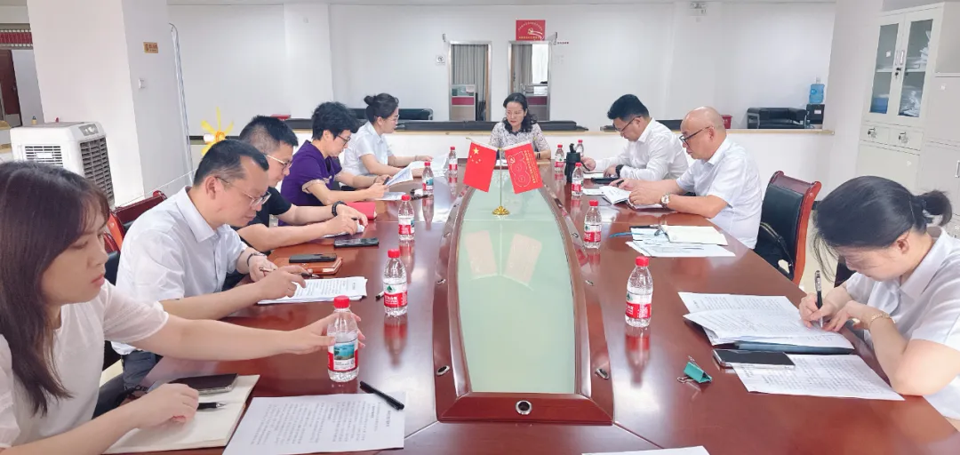 邹燕玲赴儋州洋浦支行现场办公 助推洋浦地区公司金融业务高质量发展