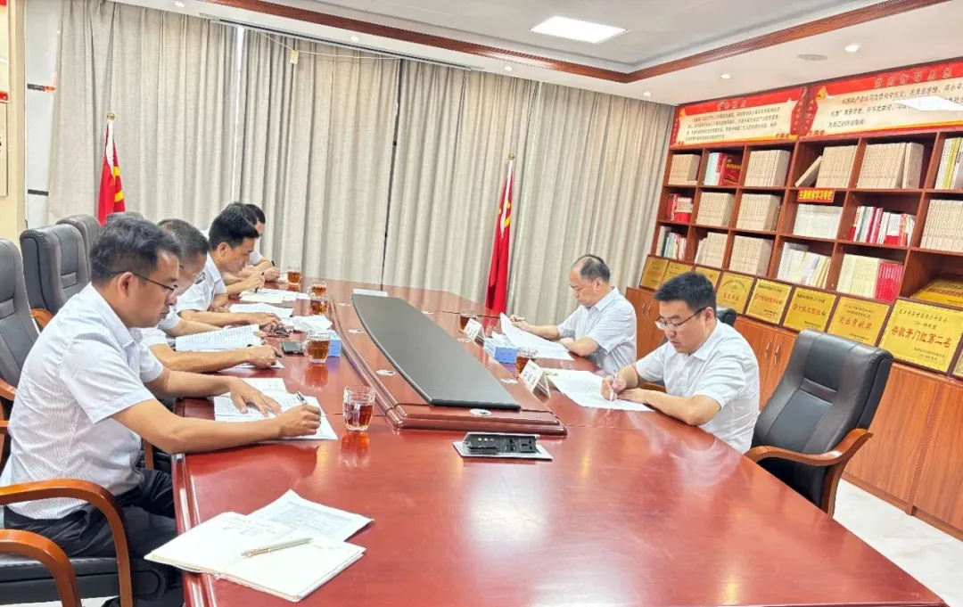 冯浩昆赴东方支行开展调研督导