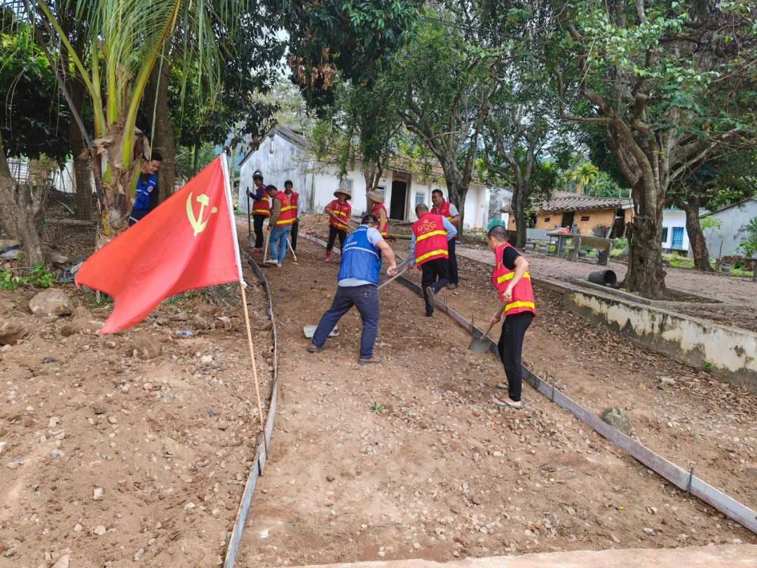 万宁支行：金融活水解困境 真情帮扶助新生