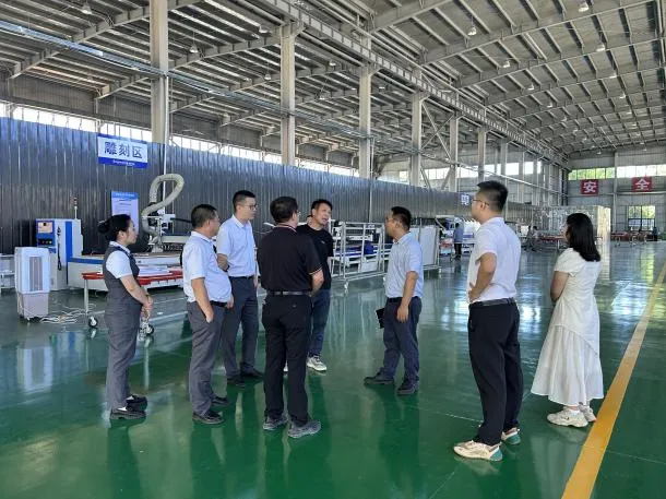 保亭金融监管支局到保亭支行调研指导