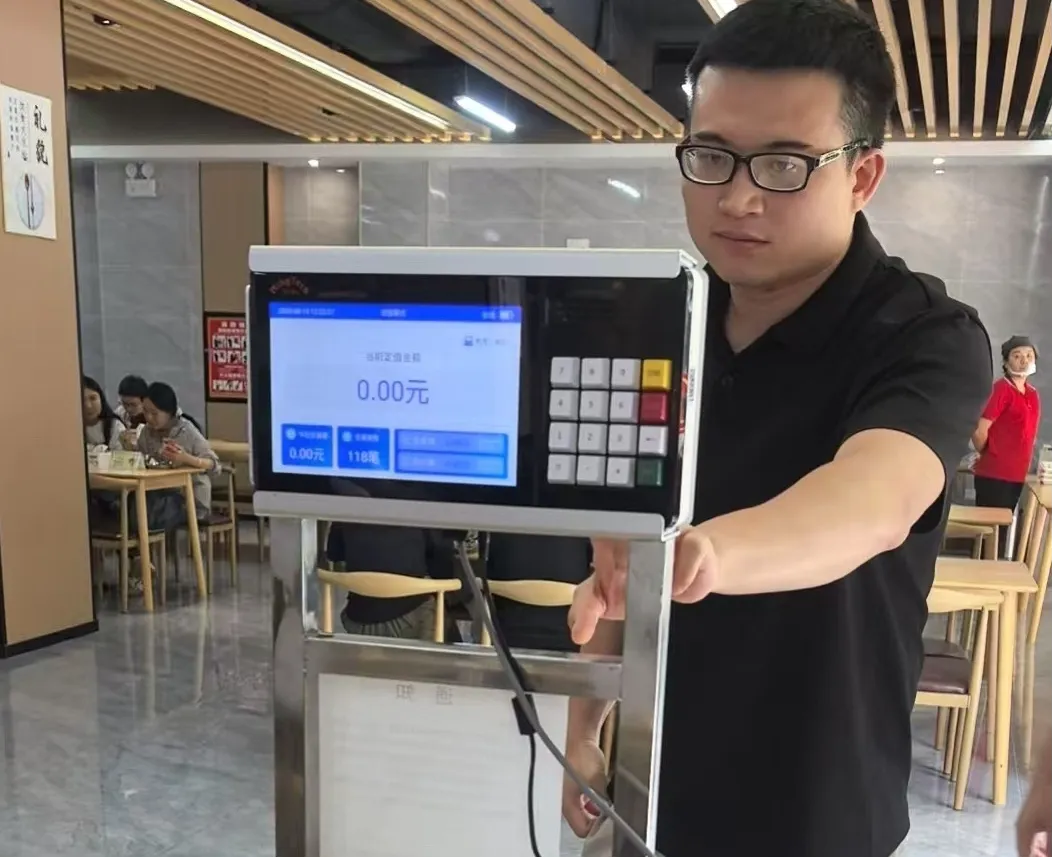 刷脸就餐！白沙支行解锁社保卡服务新场景
