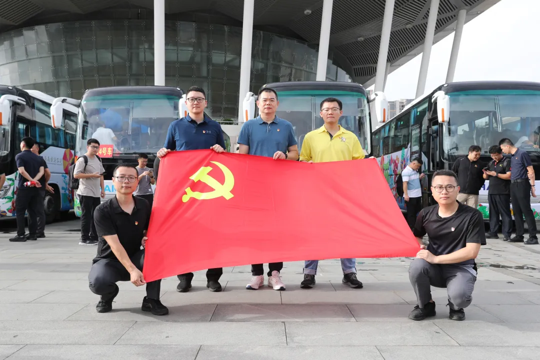 践行“金融为民”！海南农商银行志愿服务队驰援陵水，金融赋能灾后重建