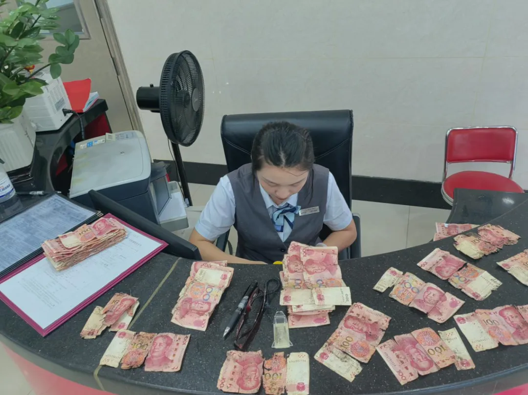 陵水三才支行用心保住老人5000元积蓄
