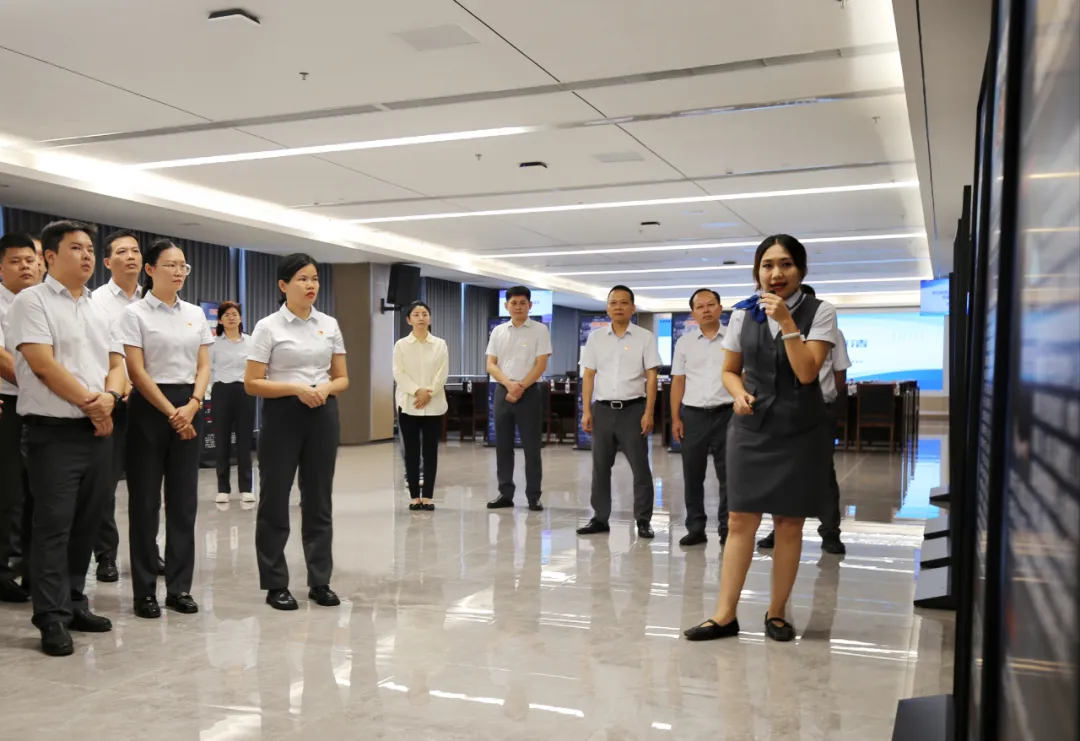司亚杰到临高支行督导警示教育案例巡展巡讲工作