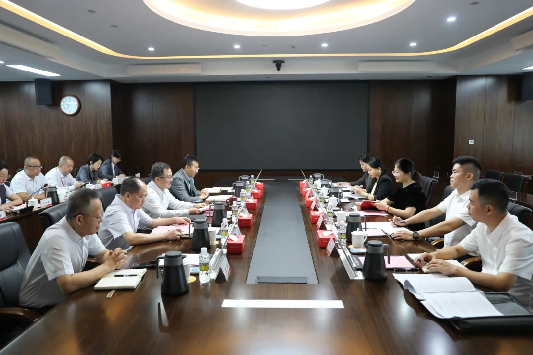 梁洁红到海南农商银行调研指导工作