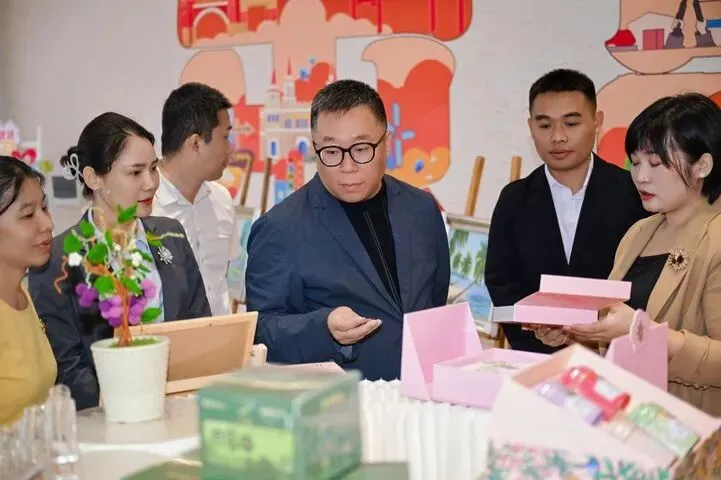 金融赋能农文旅！屯昌支行助力三大平台揭牌