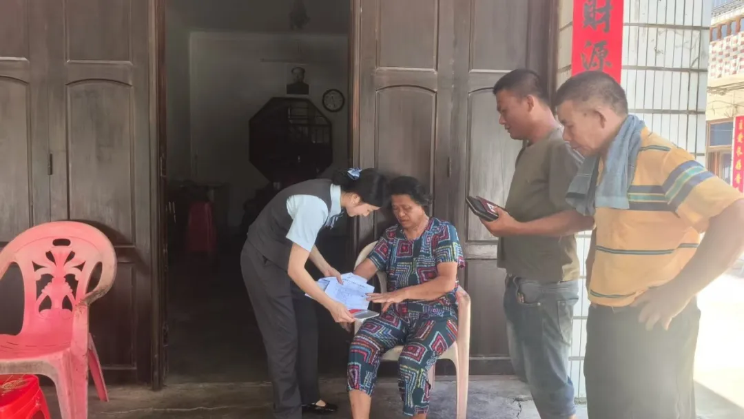 万宁支行多维进阶书写时代答卷