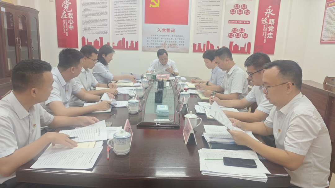 李晓刚到保亭支行、陵水支行调研